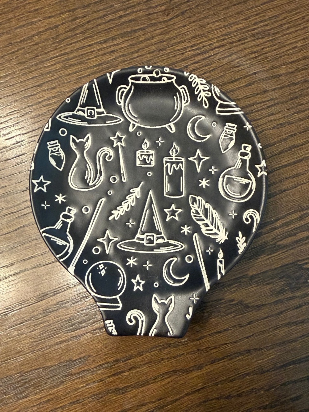NWT - Prima Design Witchy Halloween Ceramic Spoon Rest Black White
